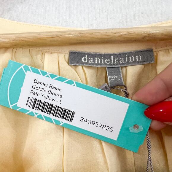 NEW Stitch Fix Daniel Rainn Goldie Blouse Large Butter Yellow Square Neck Blouse - Picture 5 of 7